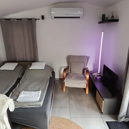 Panna Tanya Kishaz Tahitotfalu
